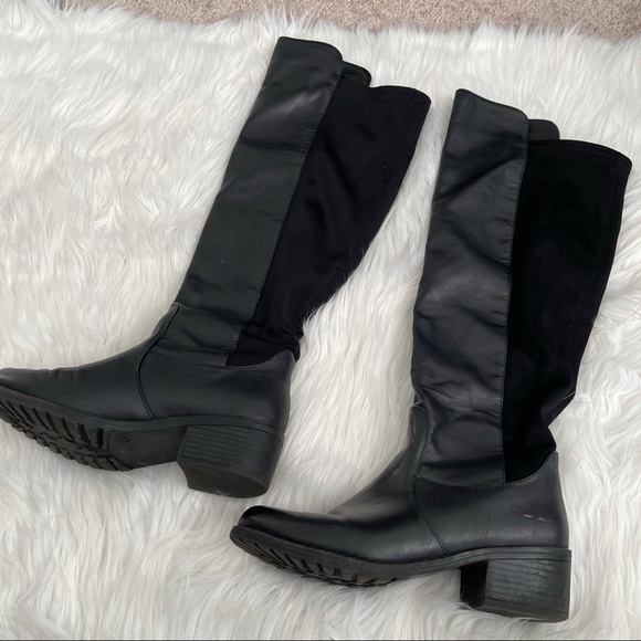 Black‎ Boots - Picture 3 of 6